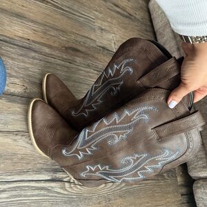 Elegant Brown Embroidered Heeled Boots